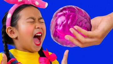 Little Bites of Purple - Kids Explore a Crunchy Colorful Vegetable